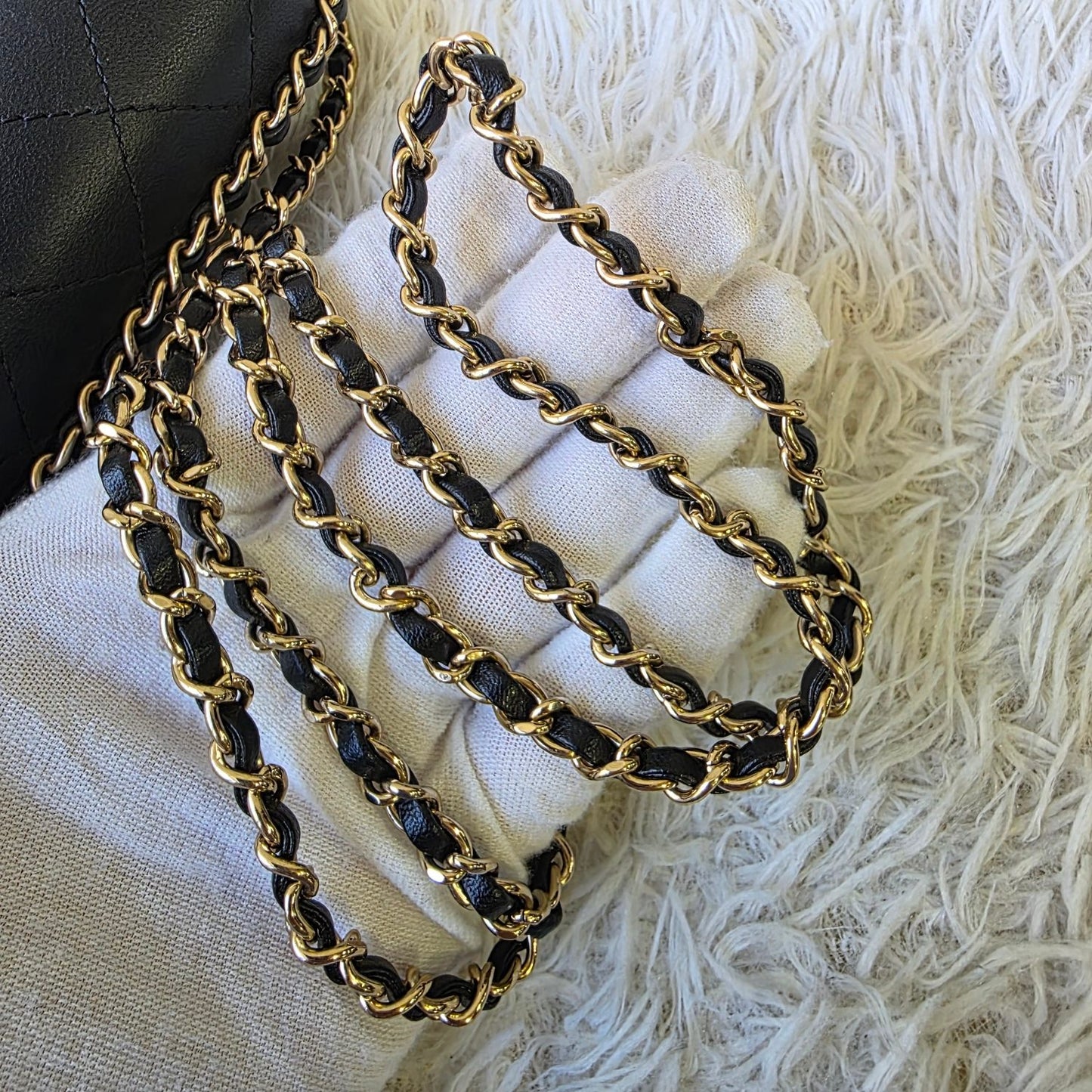 Chanel Quilted Leather Phone Holder Chain Bag (Pre-Owned)