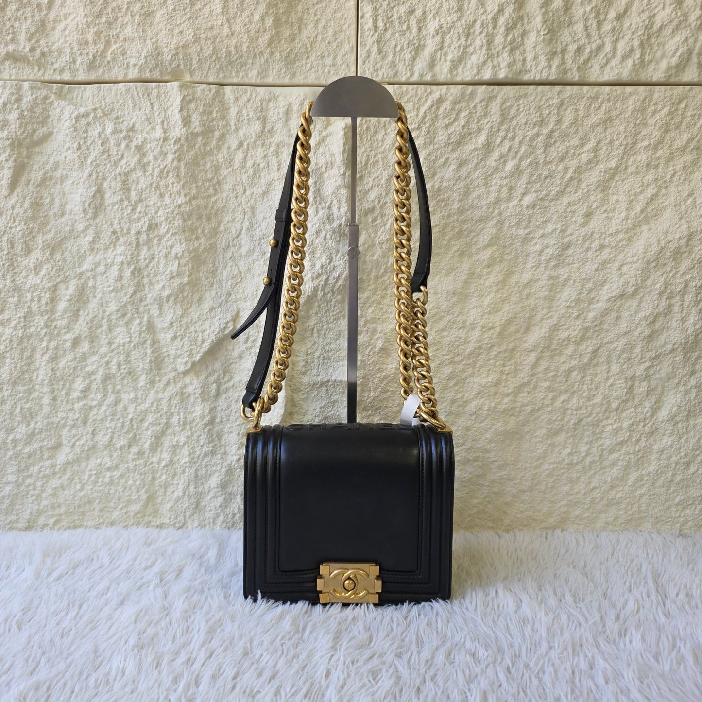 Chanel Boy Quilted Leather Chain Shoulder Bag (Pre-Owned)