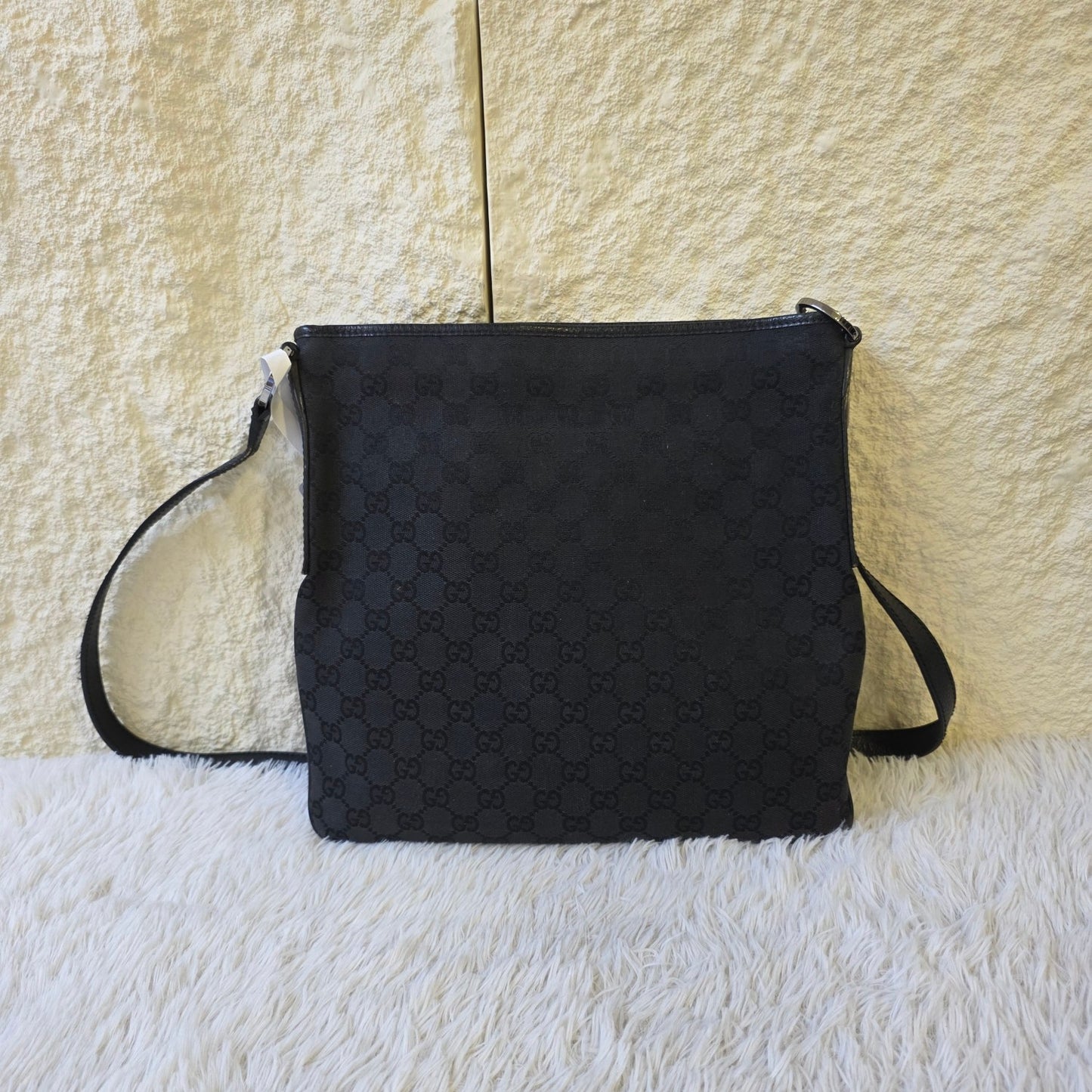 Gucci GG Canvas Crossbody Bag (Pre-Owned)
