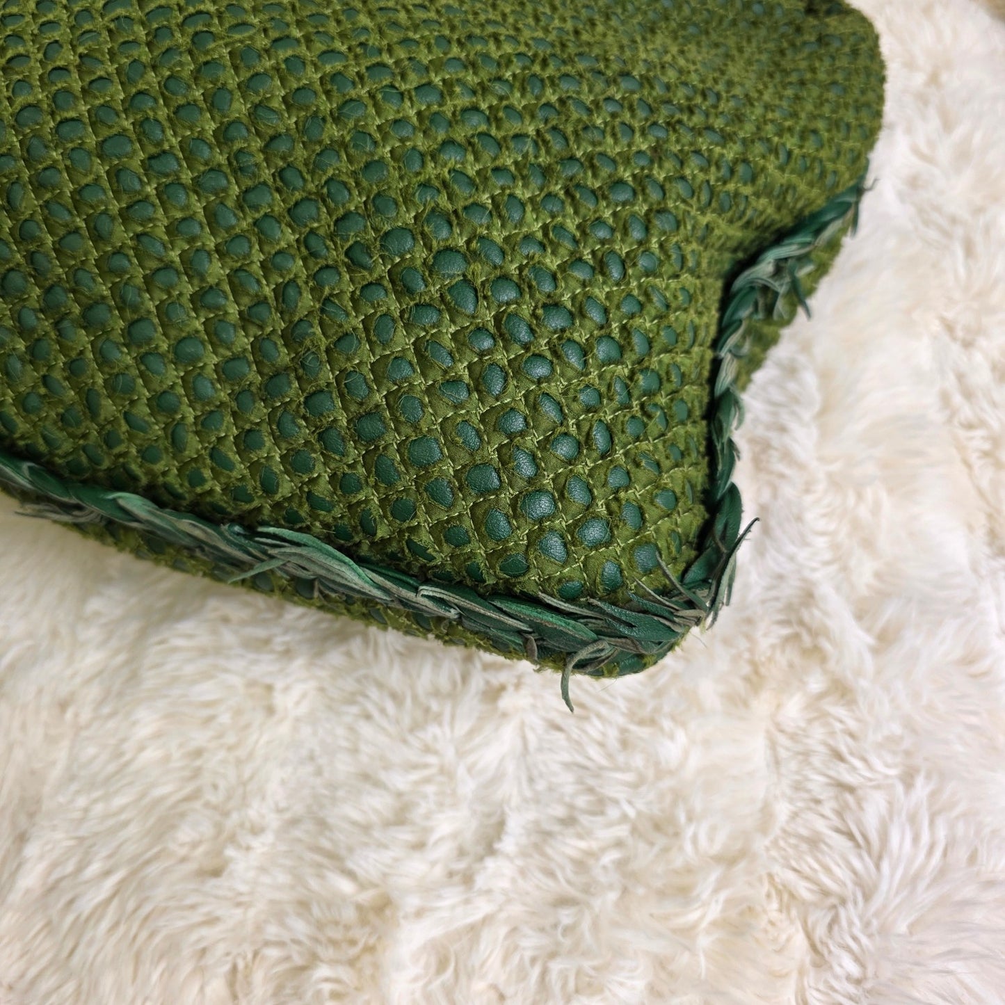 Bottega Veneta Intrecciato Leather Shoulder Bag (Pre-Owned)