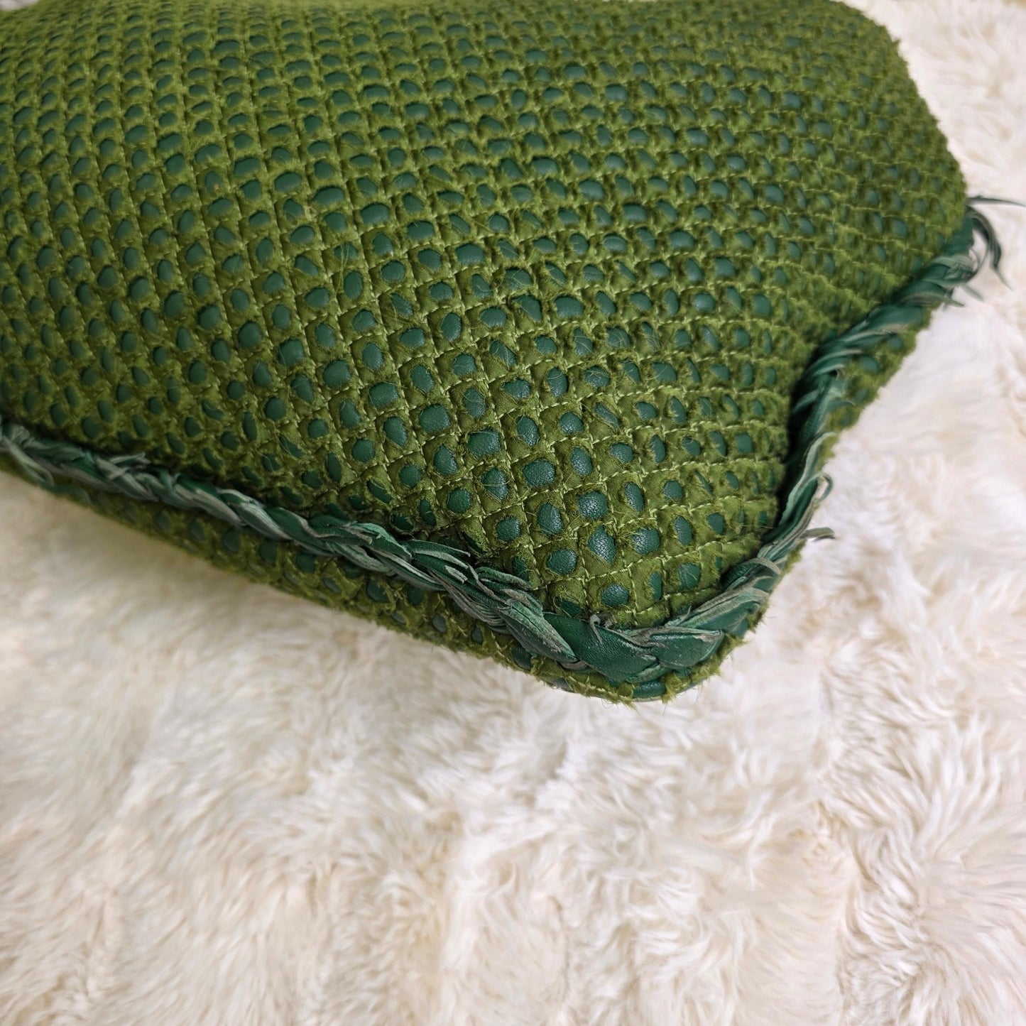 Bottega Veneta Intrecciato Leather Shoulder Bag (Pre-Owned)