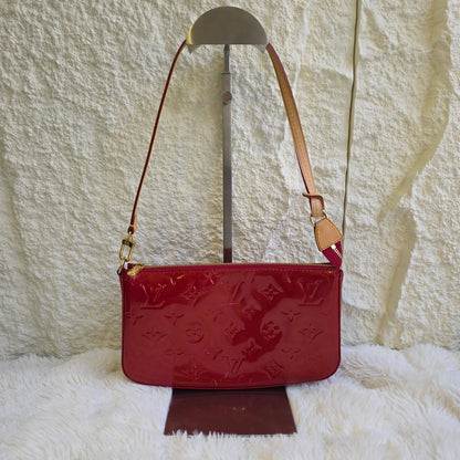Louis Vuitton Monogram Vernis Pochette Accessoires (Pre-Owned)