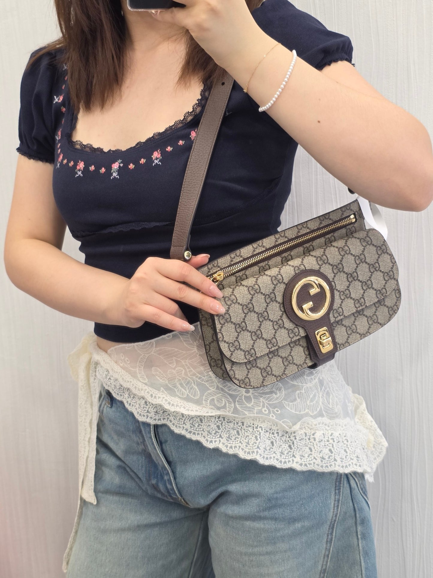 Gucci GG Canvas Shoulder Bag (Pre-Owned)