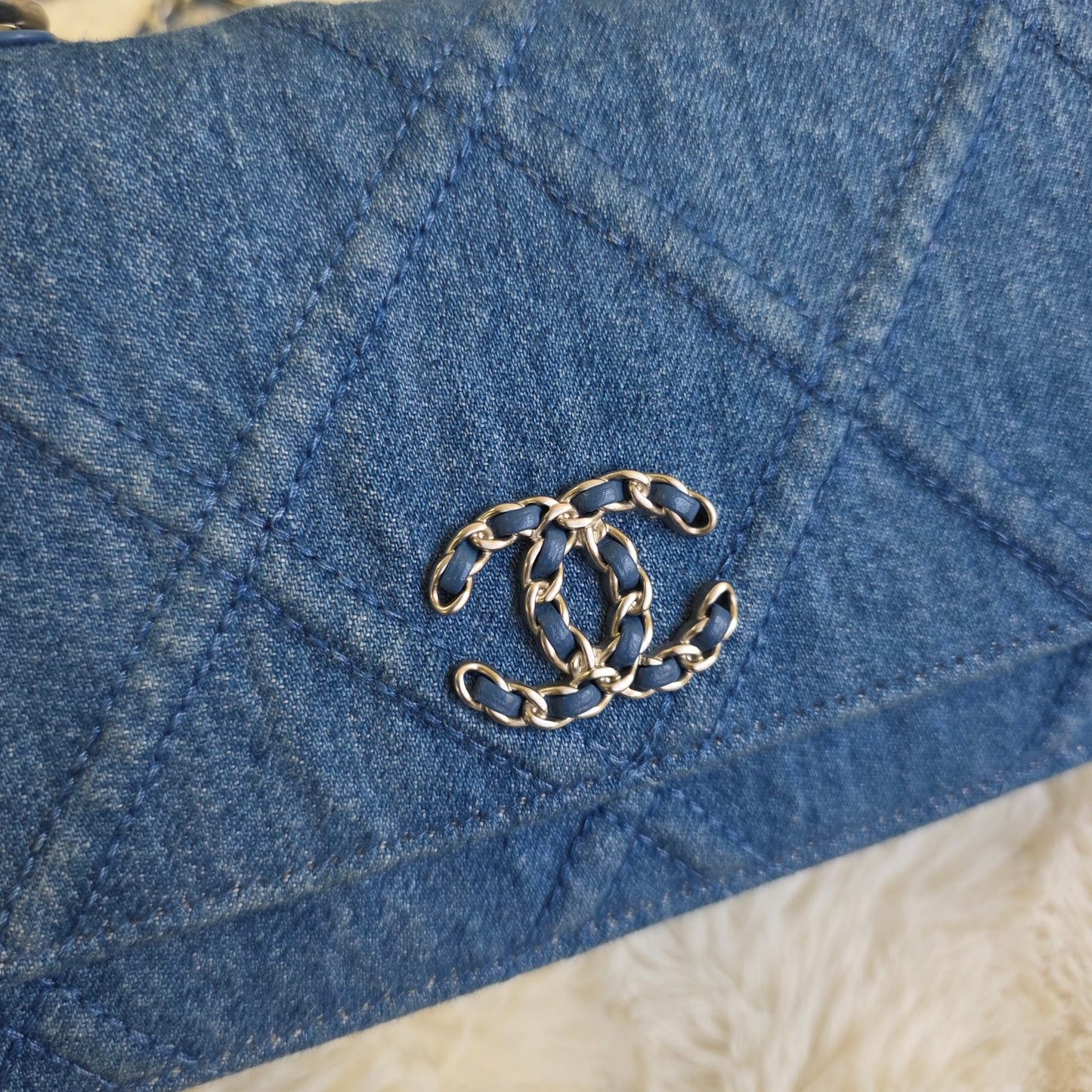 Chanel Denim 19 Chain Wallet Bag (Pre-Owned)