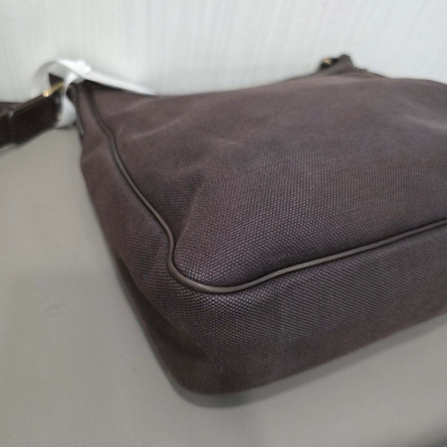 Gucci Canvas Shoulder Bag (Pre-Owned)