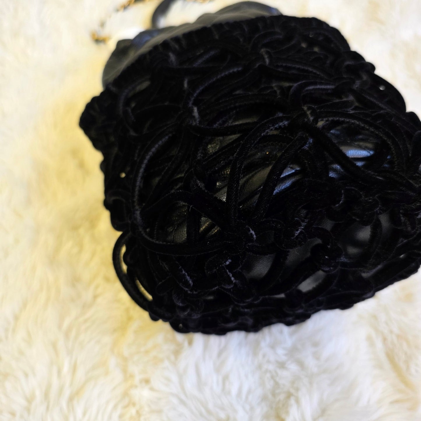 Chanel Quilted Leather Drawstring Bucket Bag (Pre-Owned)