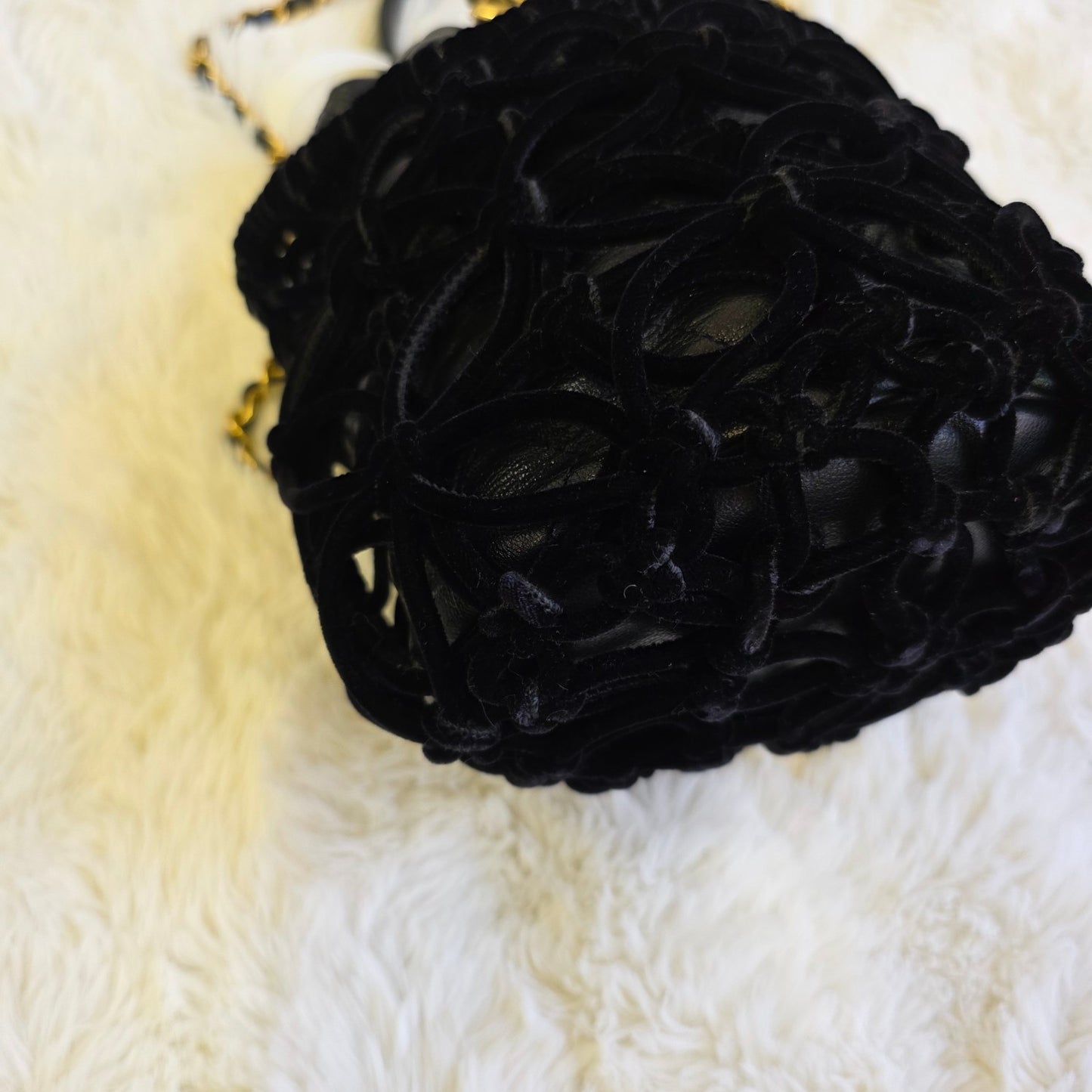 Chanel Quilted Leather Drawstring Bucket Bag (Pre-Owned)