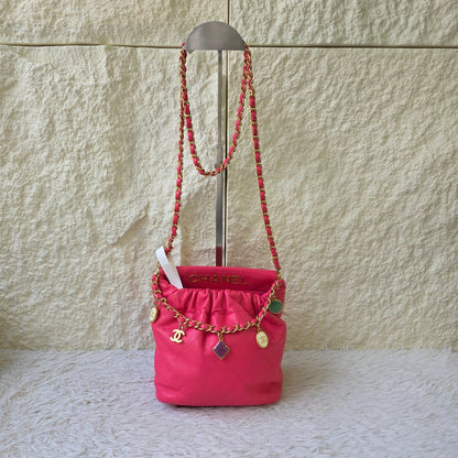 Chanel Quilted Leather Drawstring Bucket Bag (Pre-Owned)