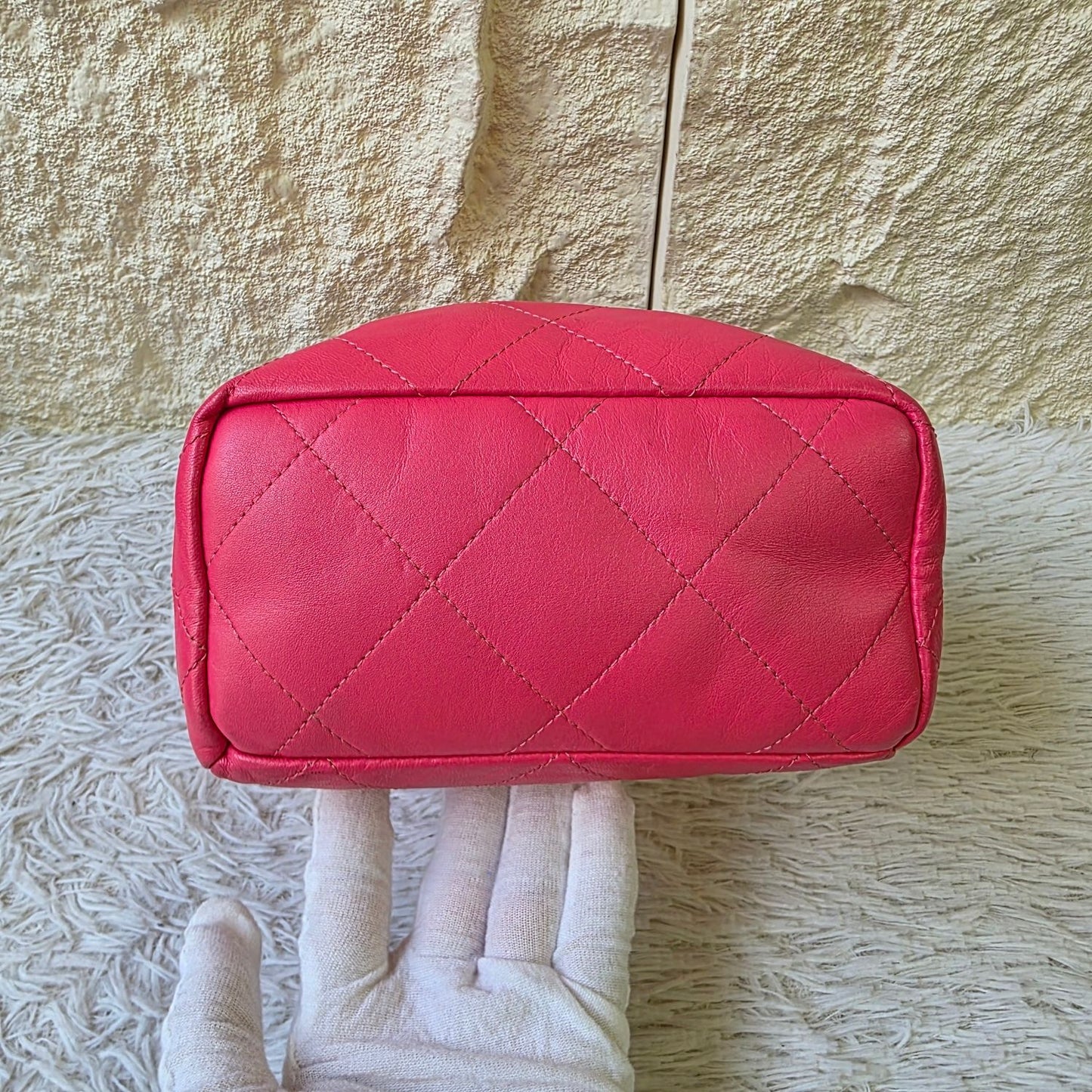 Chanel Quilted Leather Drawstring Bucket Bag (Pre-Owned)