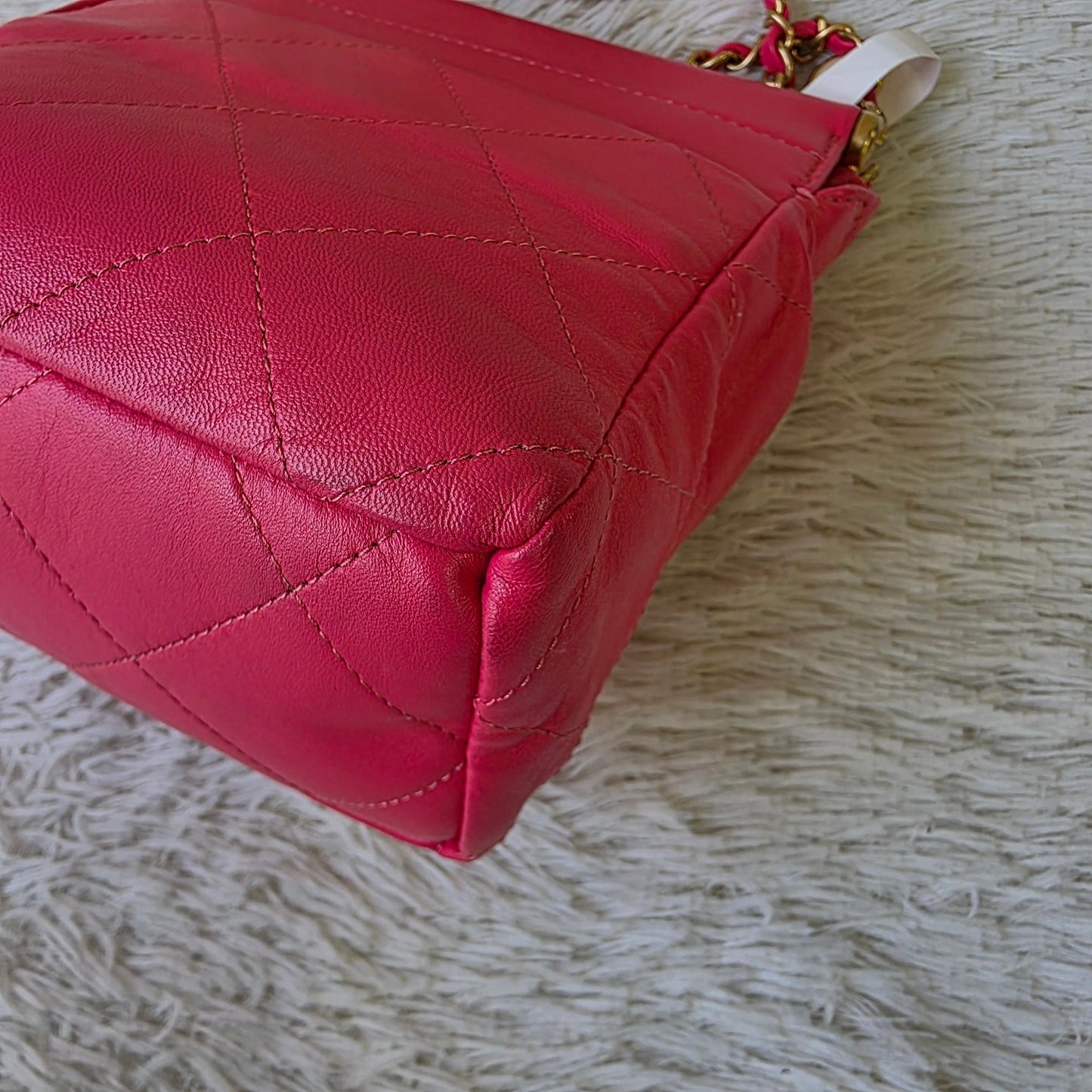 Chanel Quilted Leather Drawstring Bucket Bag (Pre-Owned)