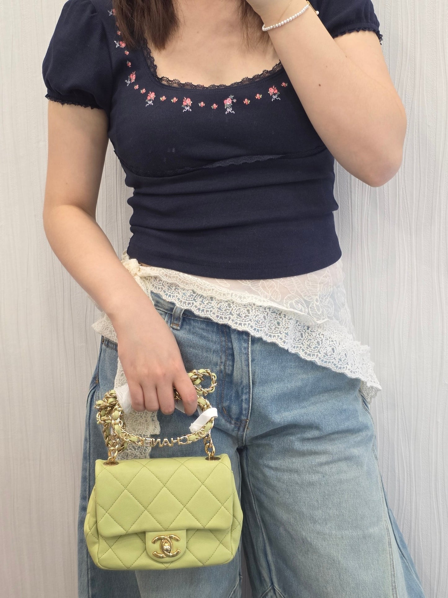 Chanel Quilted Leather Vanity Chain Bag (Pre-Owned)