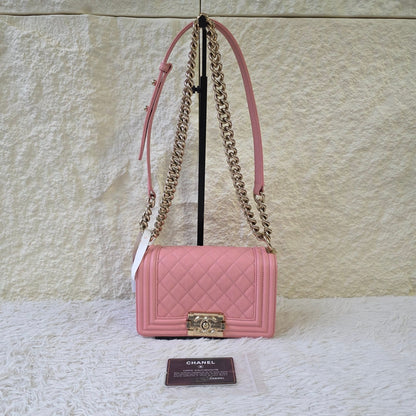 Chanel Boy Quilted Leather Chain Bag (Pre-Owned)