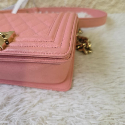 Chanel Boy Quilted Leather Chain Bag (Pre-Owned)