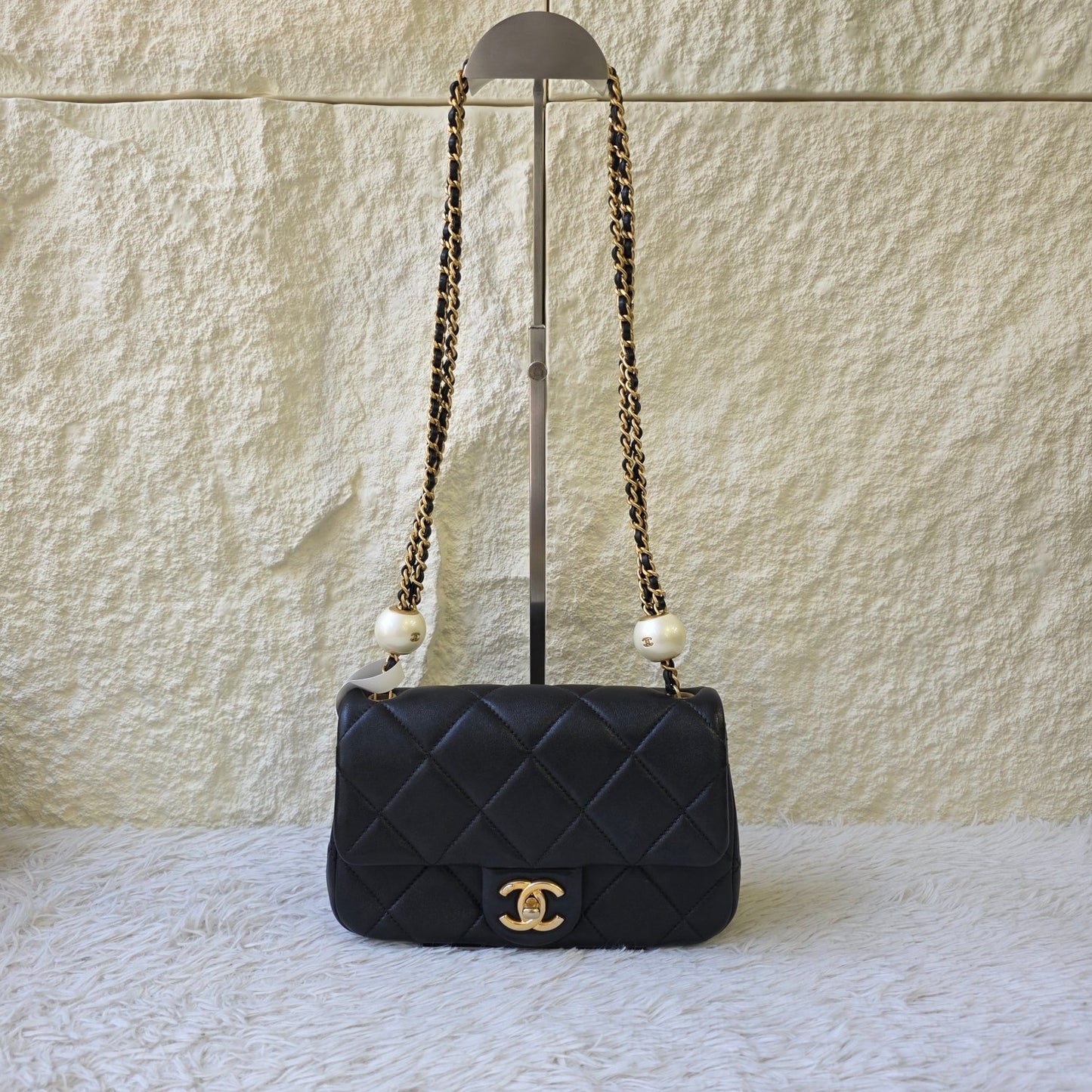Chanel Quilted Leather Mini Chain Shoulder Bag (Pre-Owned)
