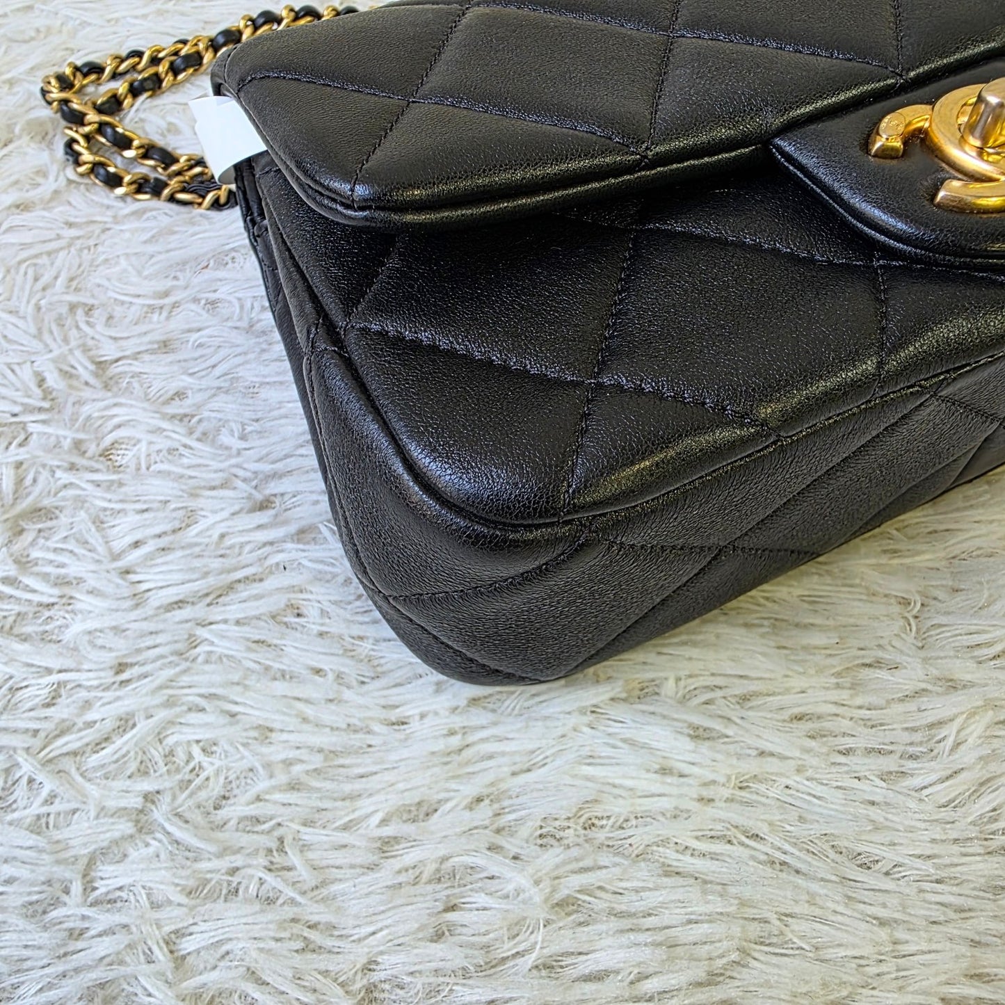 Chanel Quilted Leather Mini Chain Shoulder Bag (Pre-Owned)