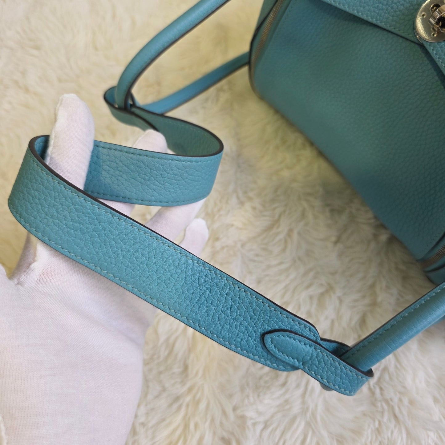 Hermès Lindy Leather Shoulder Bag (Pre-Owned)