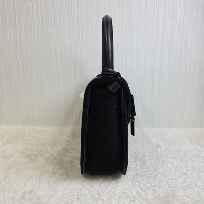 Gucci Felt Turnlock 2WAY Handbag [Pre-Owned]