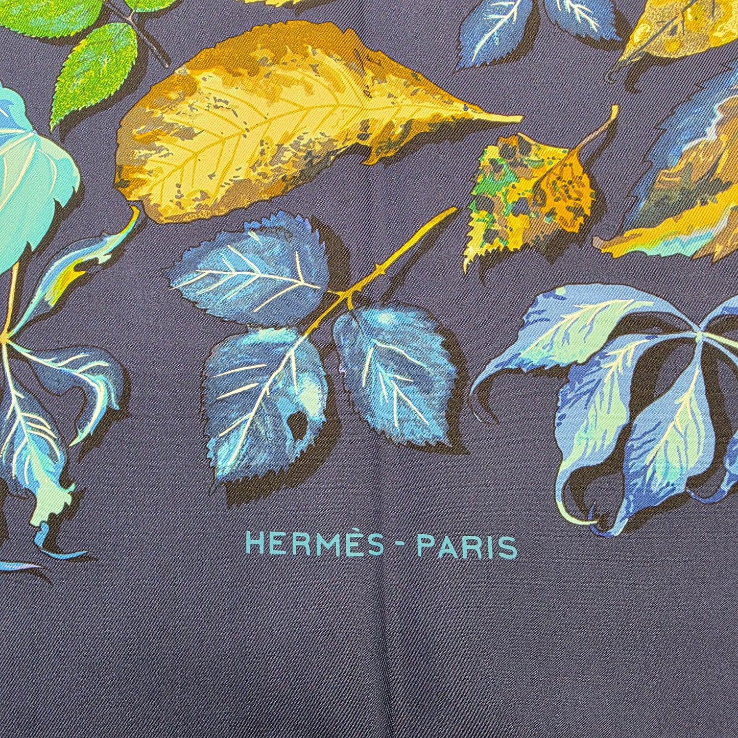 Hermès 90 Scarf "Tourbilion" [Pre-Owned]