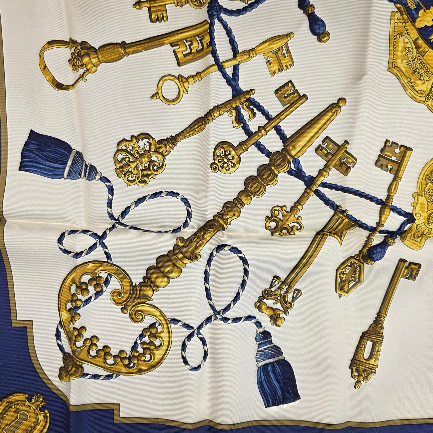 Hermès 90 Scarf "Les Clefs" [Pre-Owned]