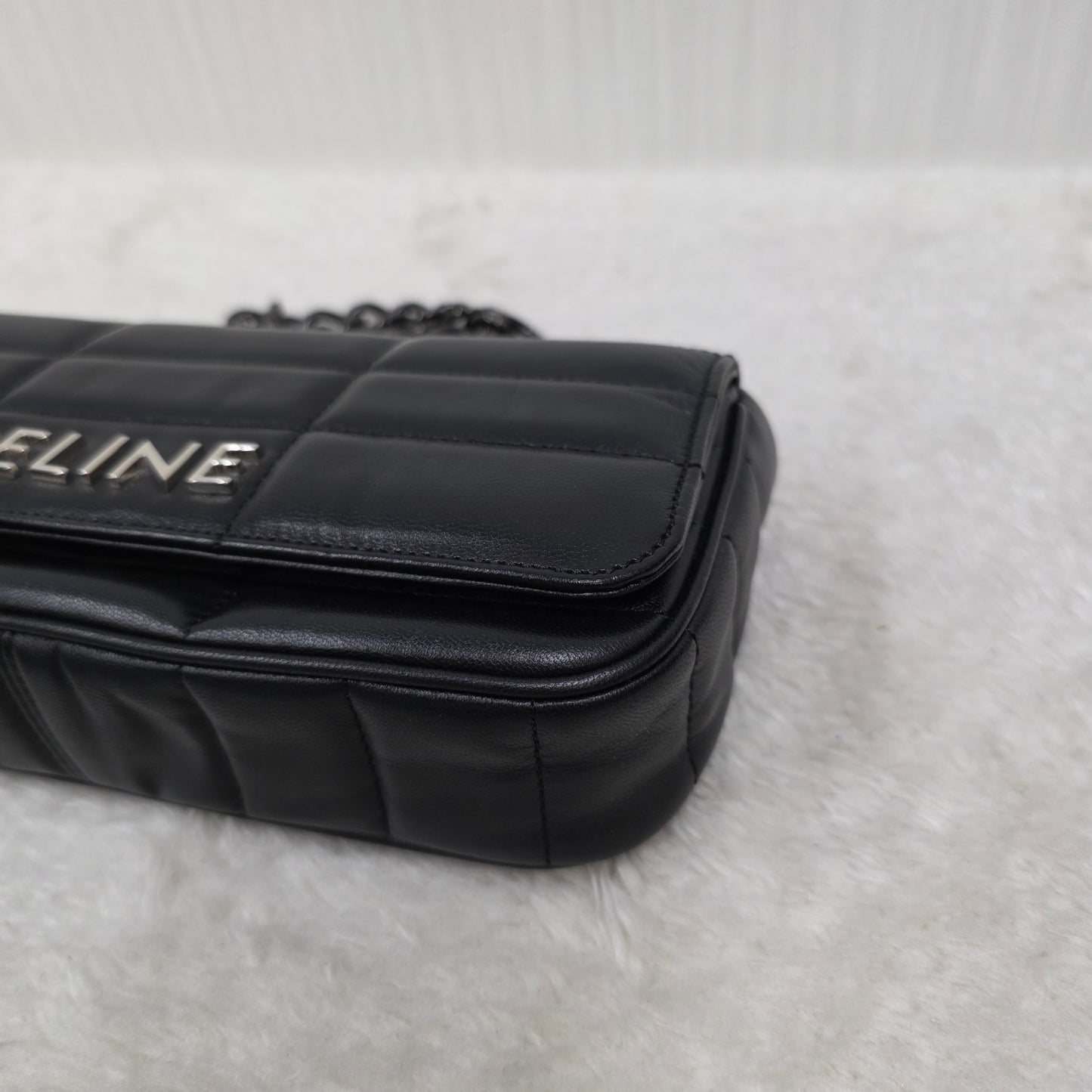 CELINE Chained Handbag (Pre-owned)