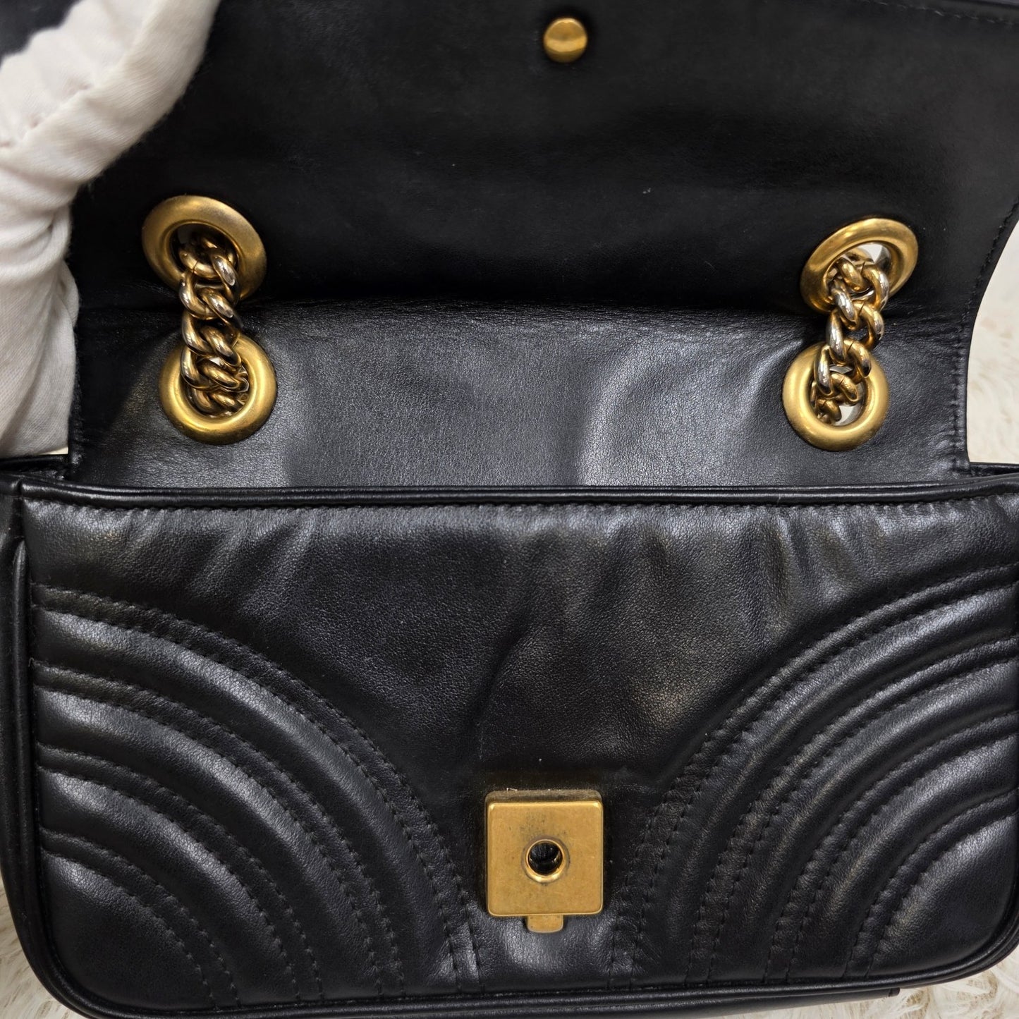 GUCCI Marmont Chained Shoulder Bag (Pre-owned)