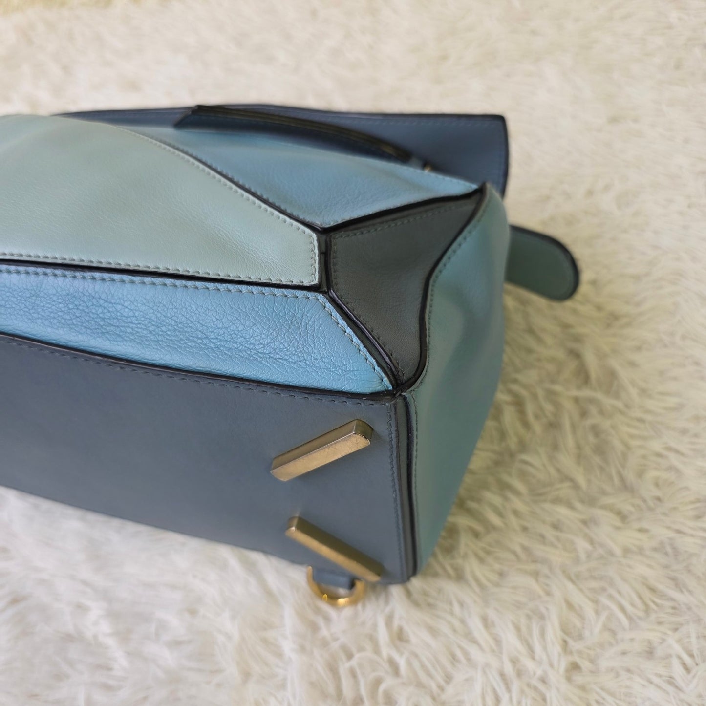 LOEWE Shoulder Bag (Pre-owned)