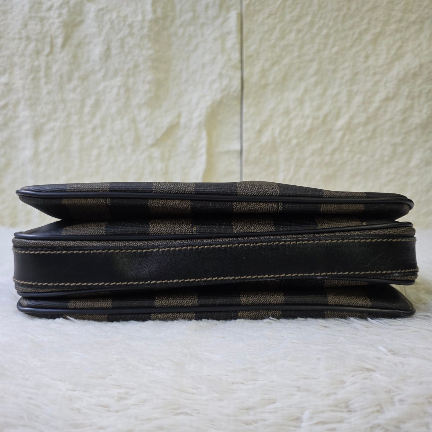 FENDI One Shoulder Bag (Pre-owned)