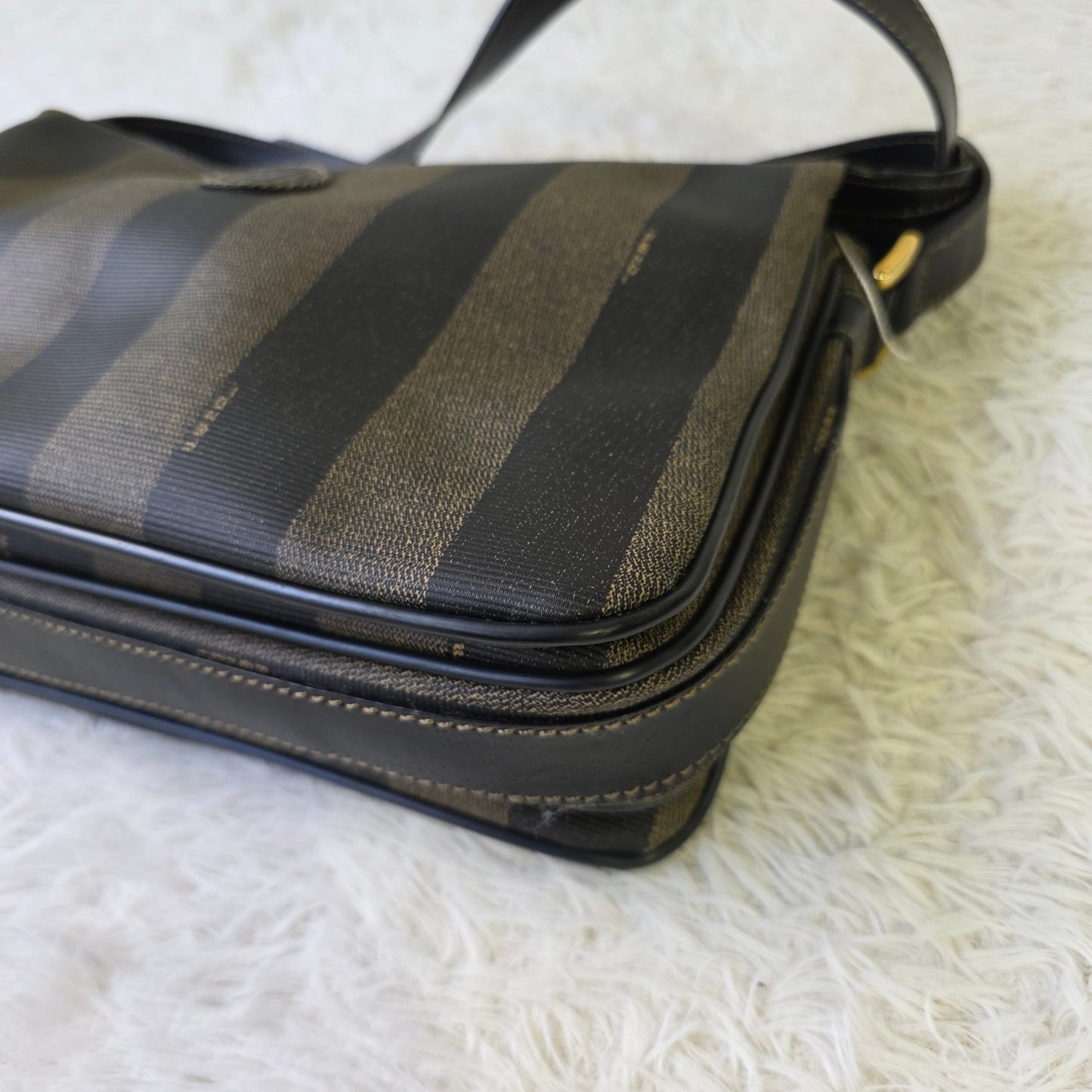 FENDI One Shoulder Bag (Pre-owned)