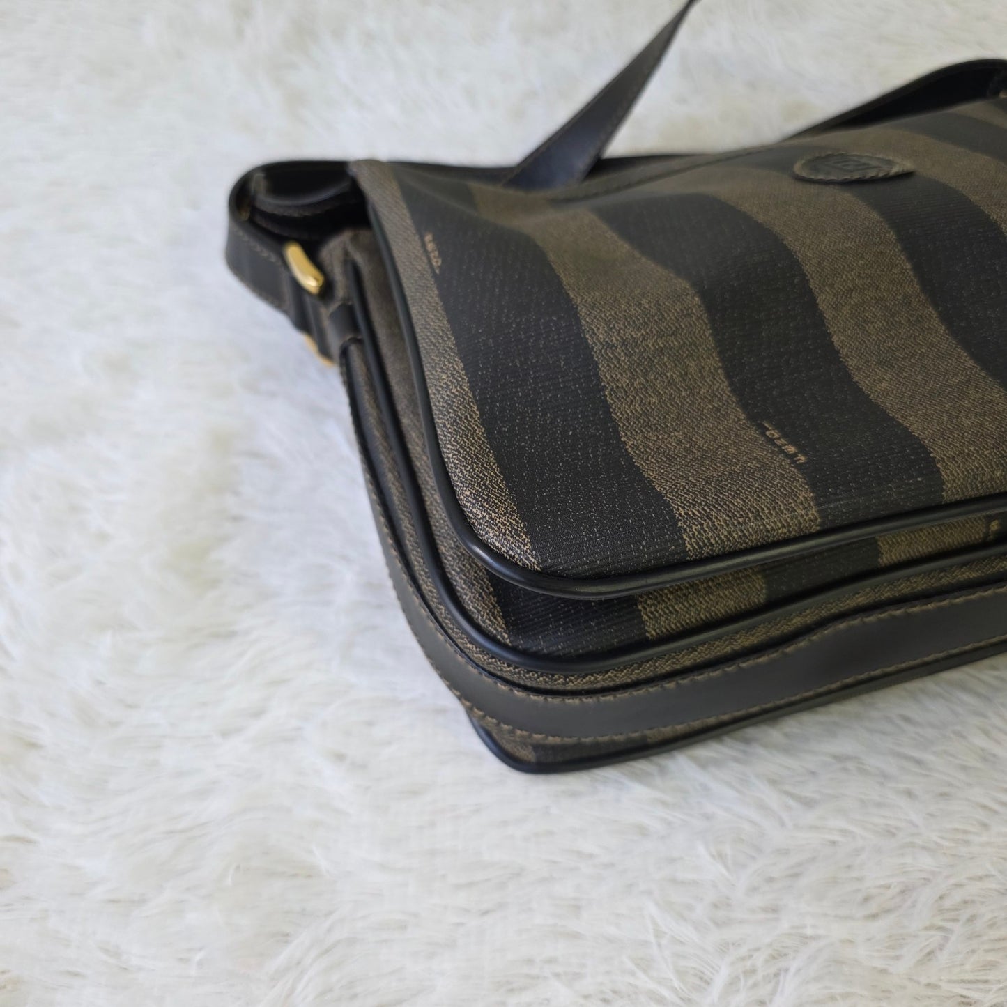 FENDI One Shoulder Bag (Pre-owned)