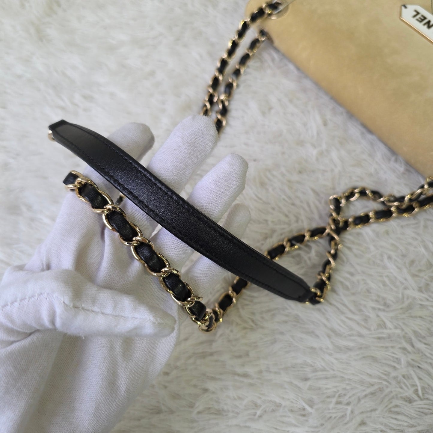 CHANEL Chained Shoulder Bag (Pre-owned)
