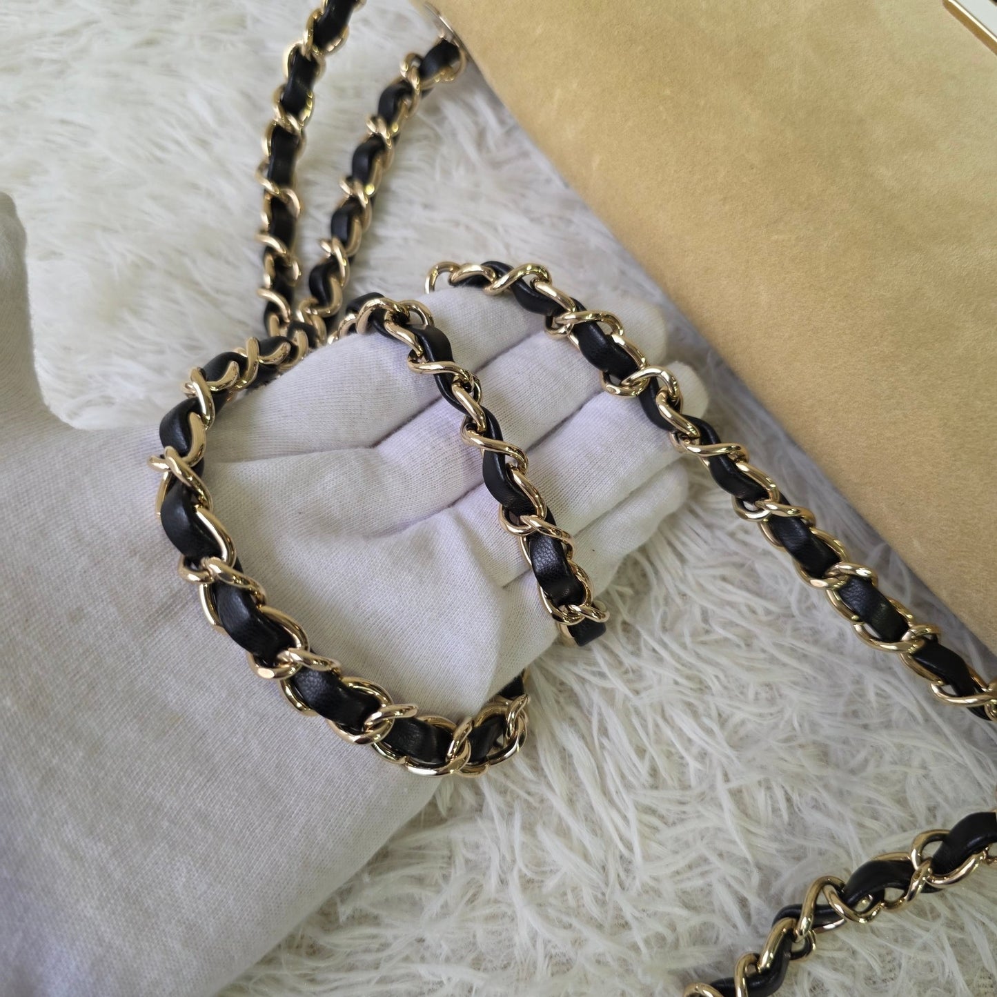 CHANEL Chained Shoulder Bag (Pre-owned)