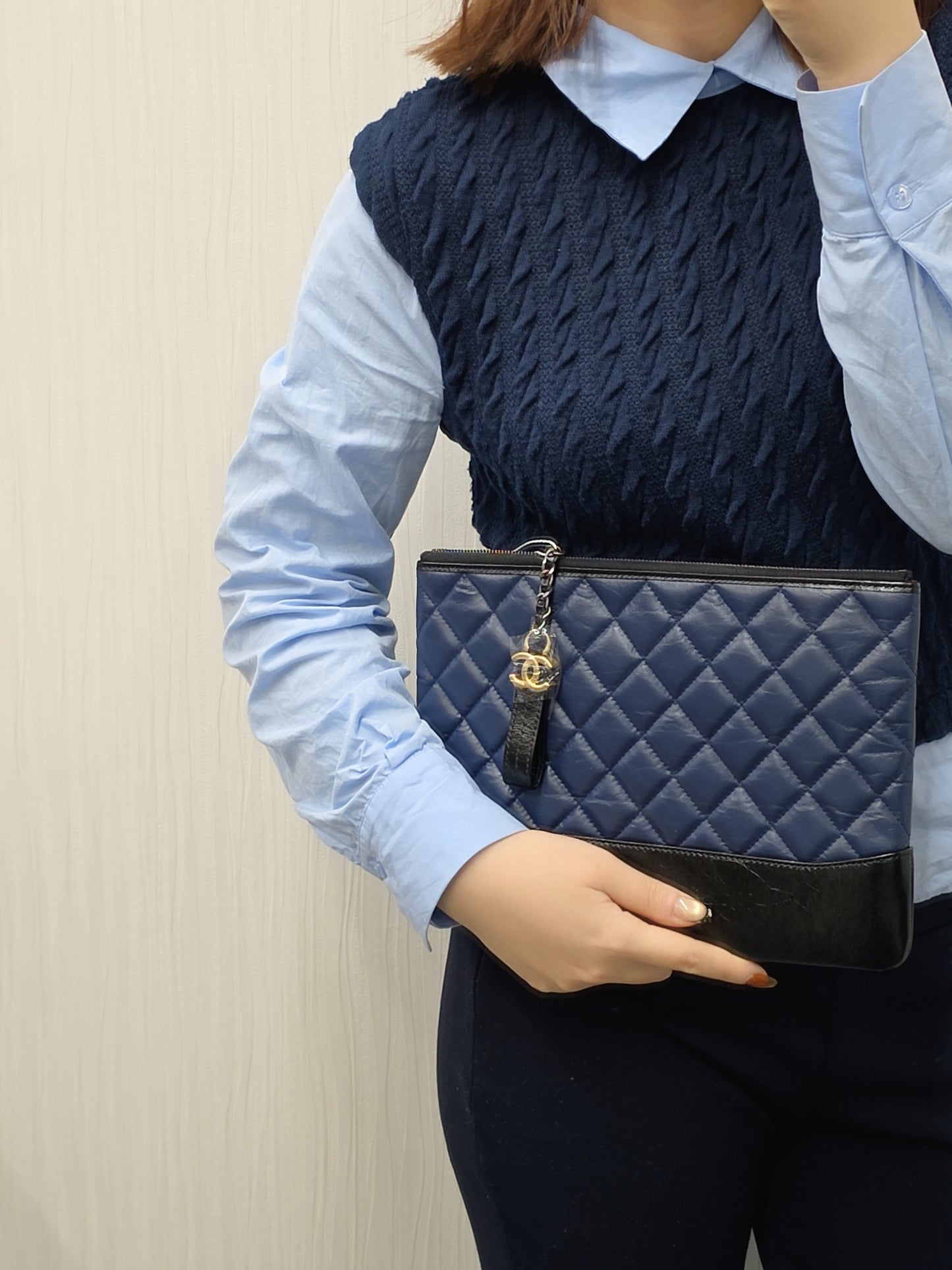 CHANEL Lambskin Handbag (Pre-owned)