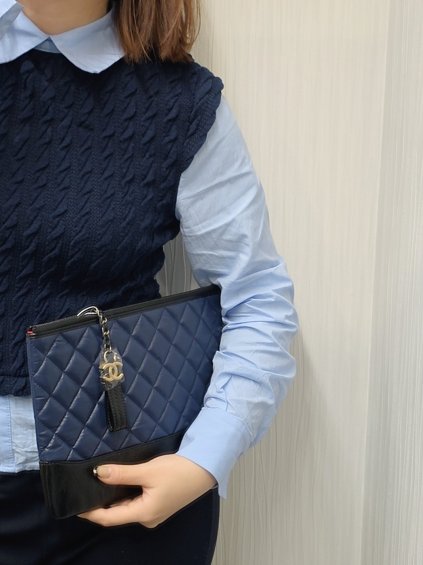 CHANEL Lambskin Handbag (Pre-owned)