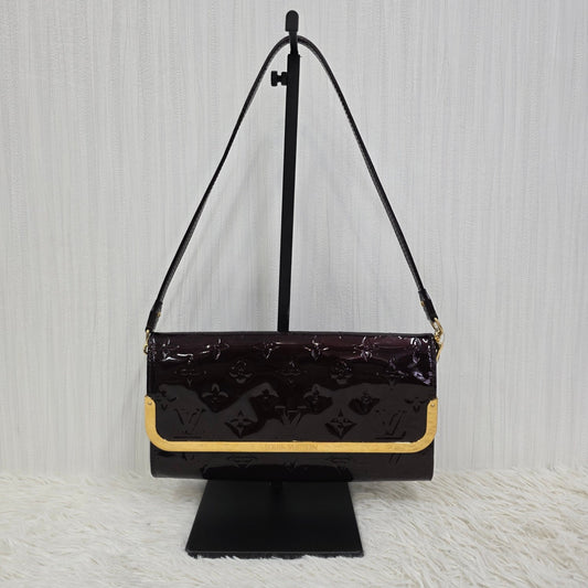 Louis Vuitton Patent Shoulder Bag (Pre-owned)