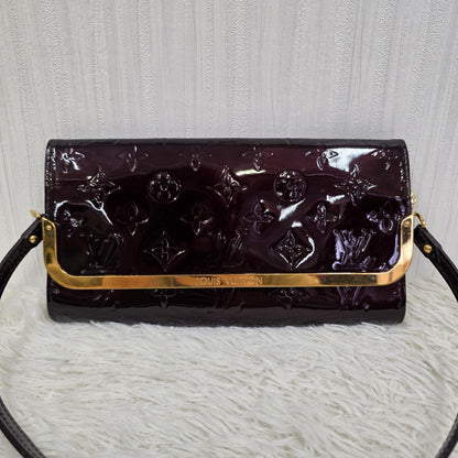 Louis Vuitton Patent Shoulder Bag (Pre-owned)