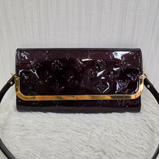 Louis Vuitton Patent Shoulder Bag (Pre-owned)