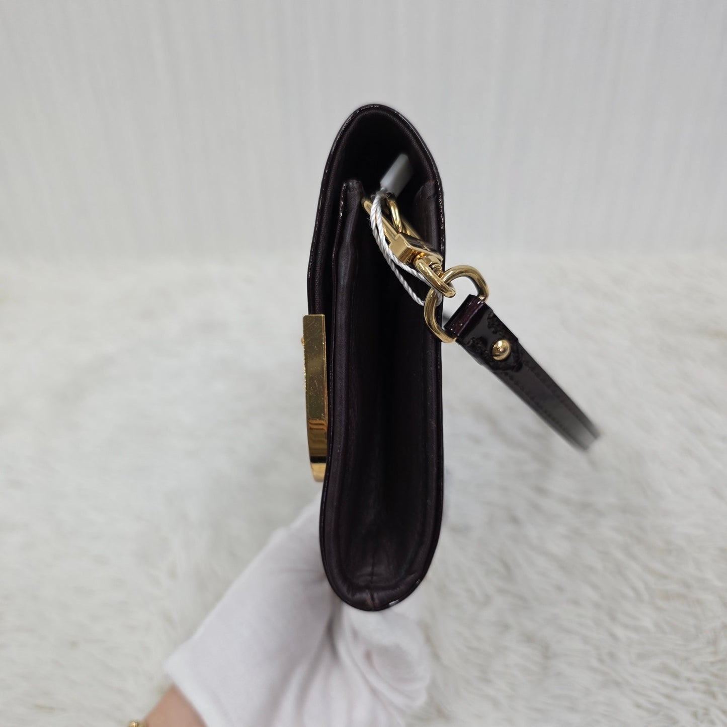 Louis Vuitton Patent Shoulder Bag (Pre-owned)