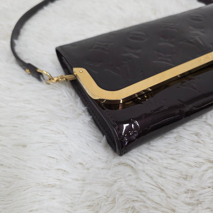 Louis Vuitton Patent Shoulder Bag (Pre-owned)