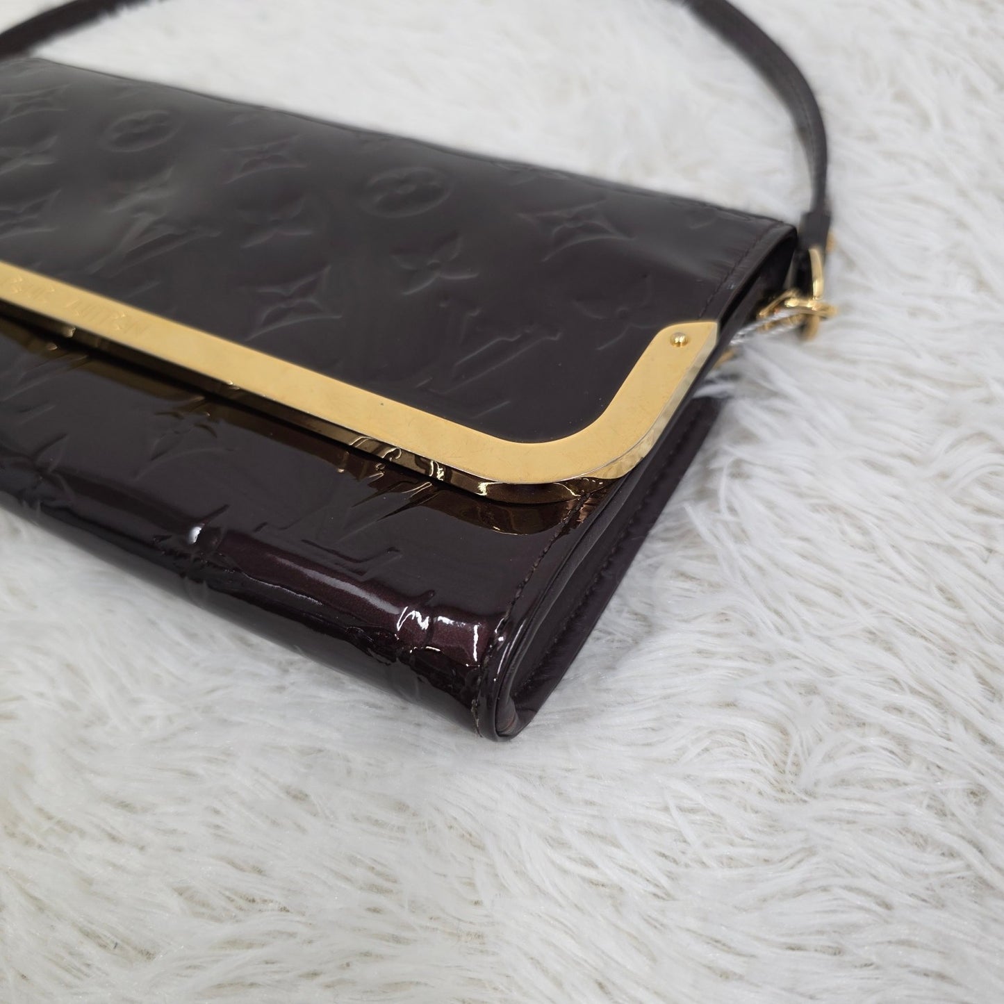 Louis Vuitton Patent Shoulder Bag (Pre-owned)
