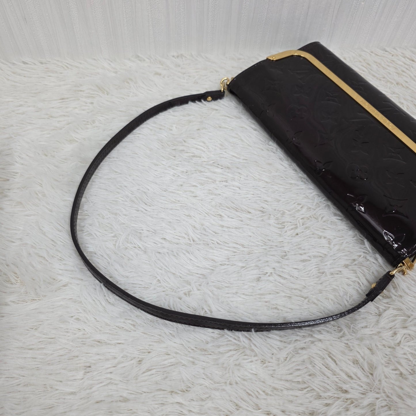 Louis Vuitton Patent Shoulder Bag (Pre-owned)