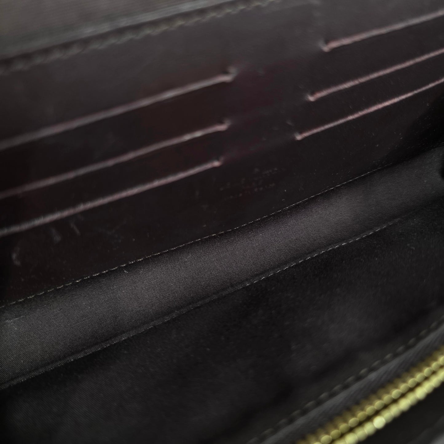 Louis Vuitton Patent Shoulder Bag (Pre-owned)