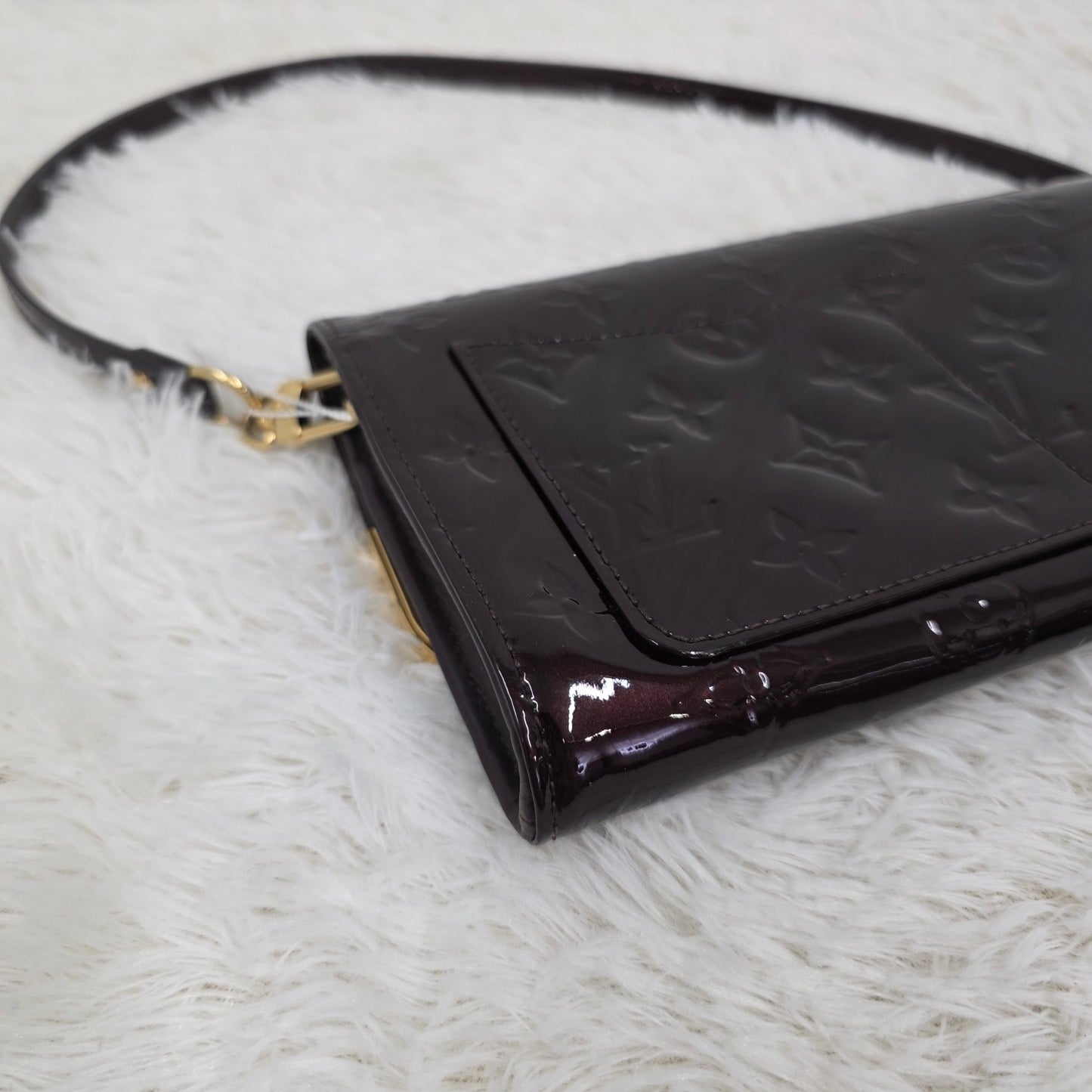 Louis Vuitton Patent Shoulder Bag (Pre-owned)