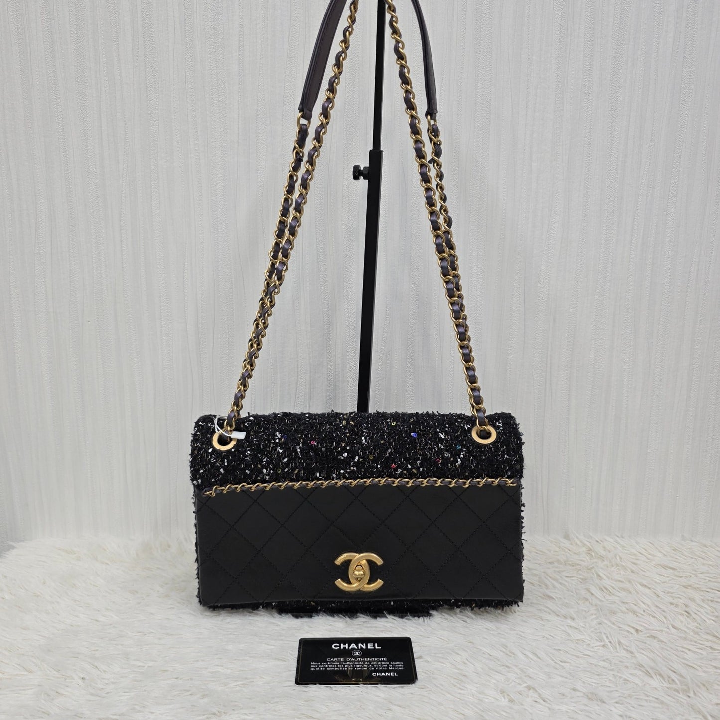 CHANEL Chained Shoulder Bag (Pre-owned)