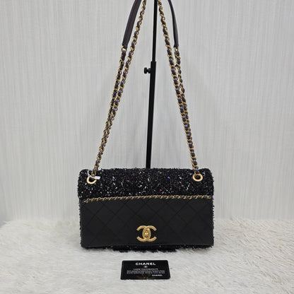 CHANEL Chained Shoulder Bag (Pre-owned)
