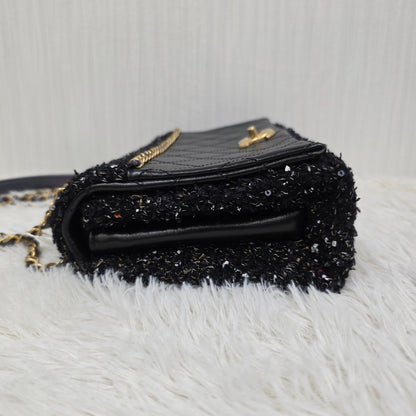 CHANEL Chained Shoulder Bag (Pre-owned)