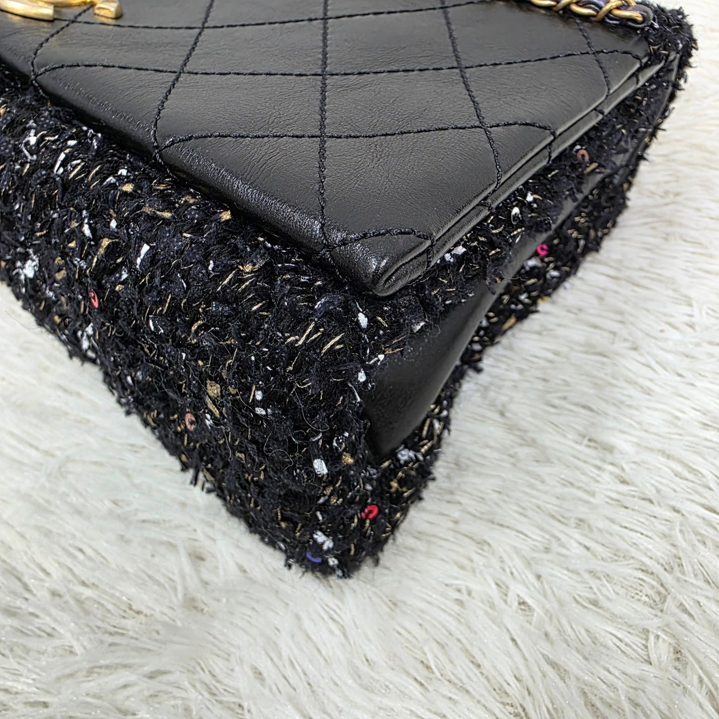 CHANEL Chained Shoulder Bag (Pre-owned)
