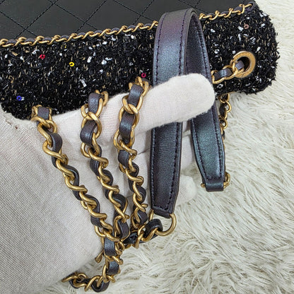 CHANEL Chained Shoulder Bag (Pre-owned)