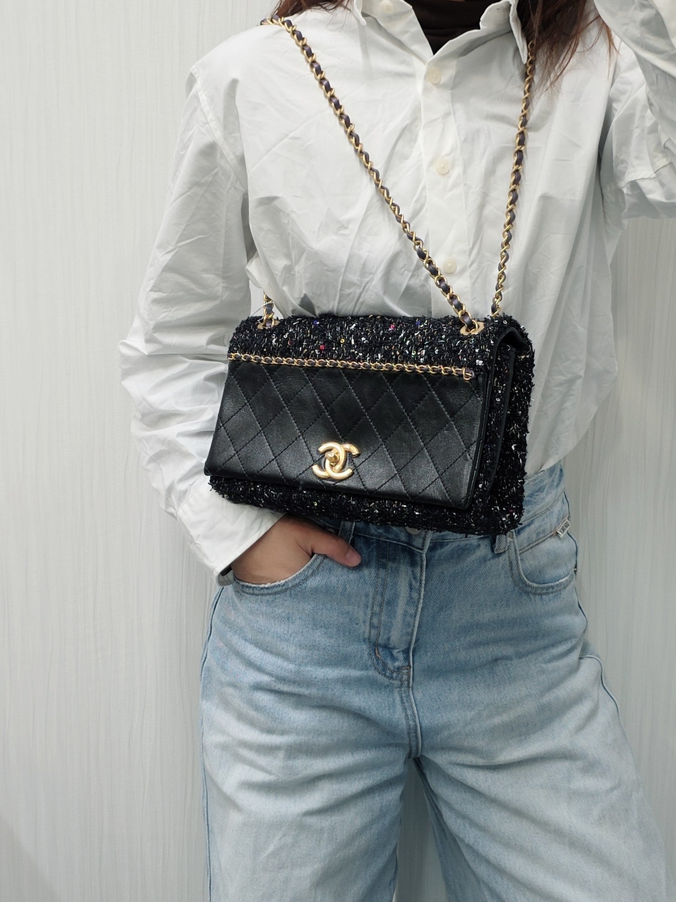 CHANEL Chained Shoulder Bag (Pre-owned)