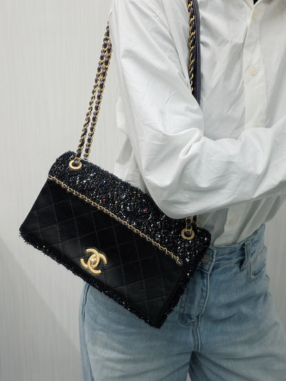CHANEL Chained Shoulder Bag (Pre-owned)