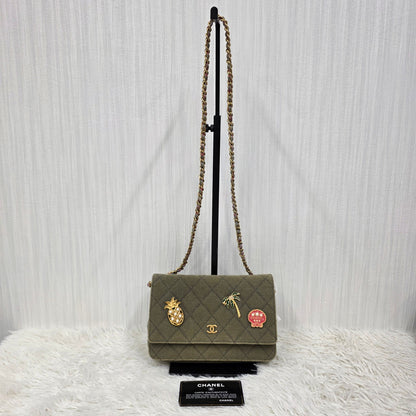 CHANEL Chained Shoulder Bag (Pre-owned)